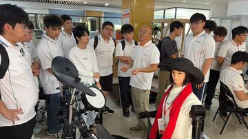 赖校亲自指导工作